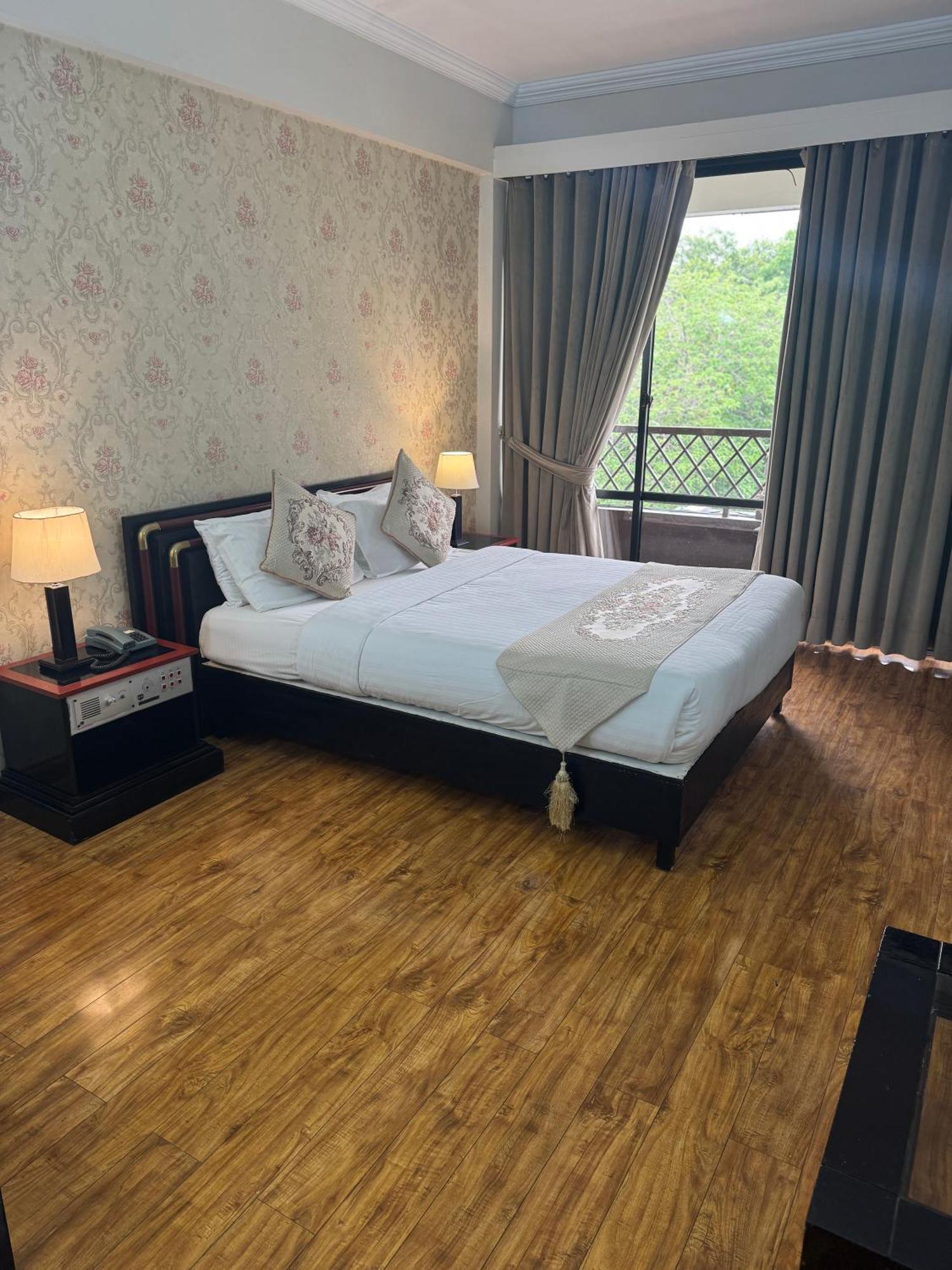 Hotel De Papae イスラマバード エクステリア 写真